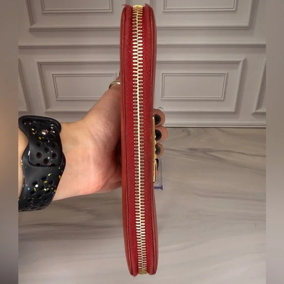 Prada Saffiano Red Zip-Around Long Wallet – Very Good Condition - Picture 6 of 15